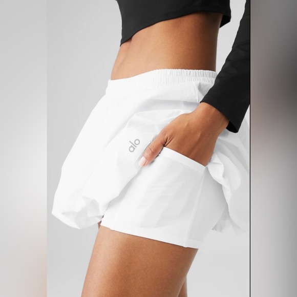 ALO Yoga Dresses & Skirts - Alo Yoga Skirt Women’s Small Tennis Skirt Bubble White